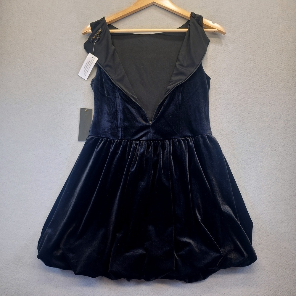 City Triangles Black Velvet Bubble Hem Dress Pearl Button Mini Cocktail Womens M - Picture 6 of 13